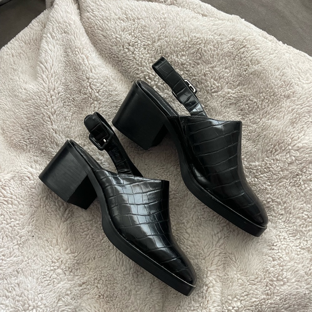 Black Jeffrey Campbell Mules W9